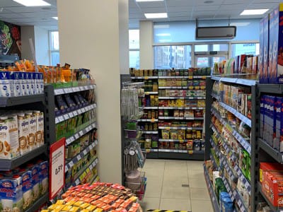 VVN-tiimi suoritti kaupan laitteiden toimitukset ja kokoonpanotyöt kauppaketjun "TOP" uudessa myymälässä Riiassa.6